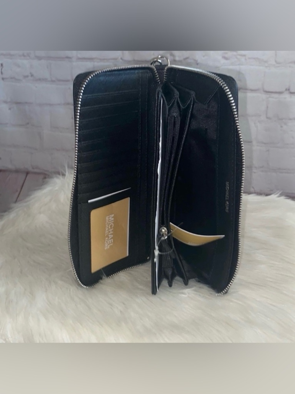 Michael Kors VIOLET Carryall Tote/MONEY PIECES Continental Wallet 2pc Set - Picture 7 of 8